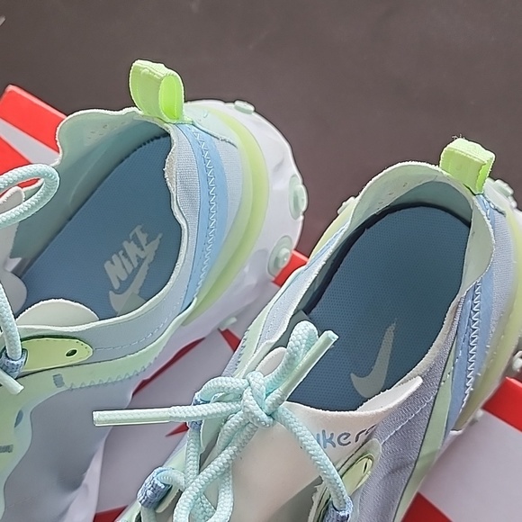 Women's Nike React Element 55 sneakers. - Picture 9 of 11